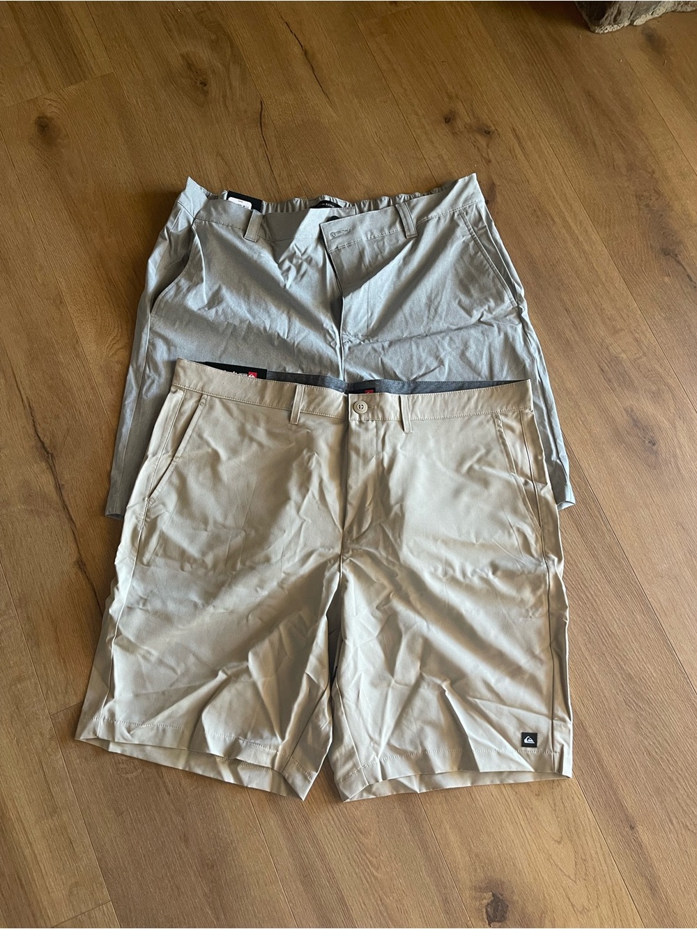 Quiksilver Men's Beige and Light Gray Flat Front Shorts